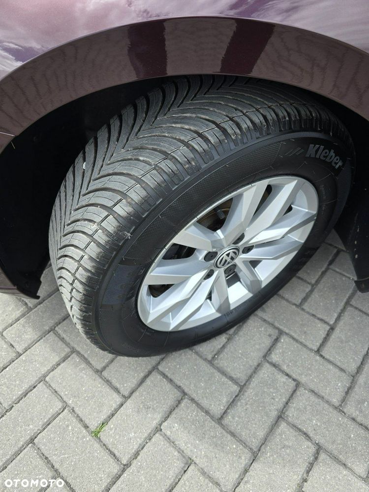 Volkswagen Passat - 38