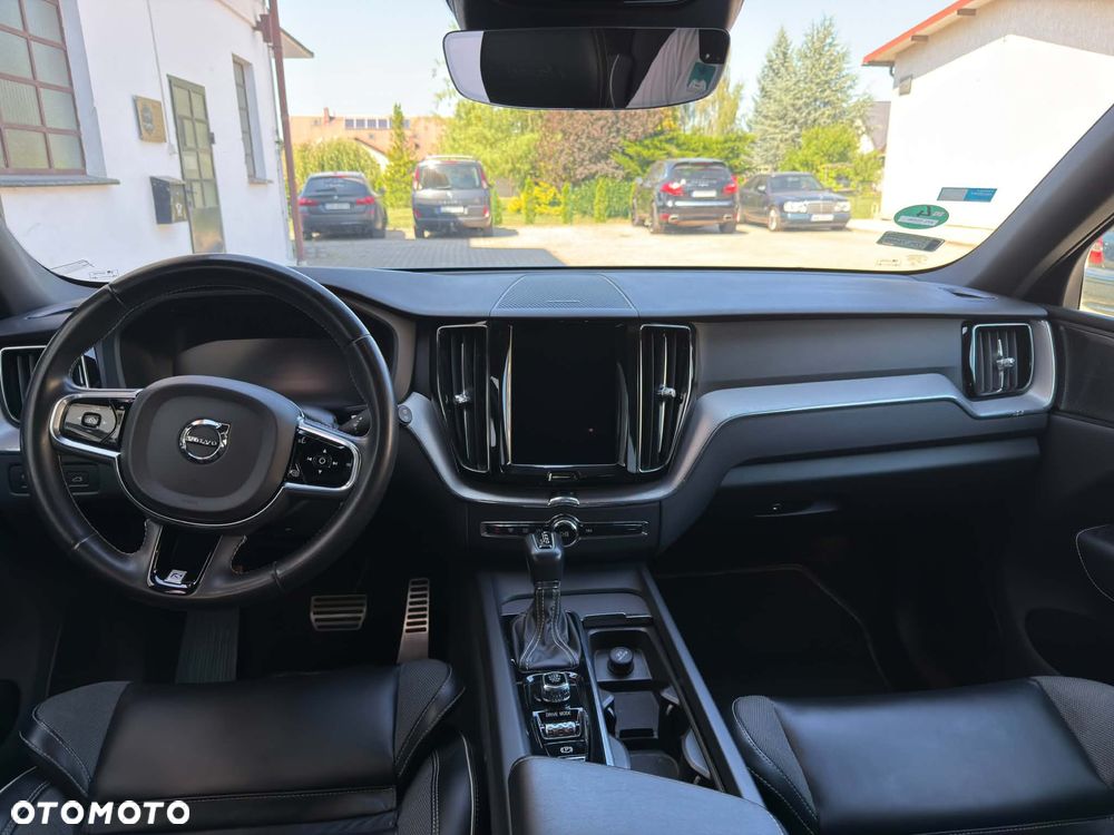 Volvo XC 60 T4 R-Design - 12
