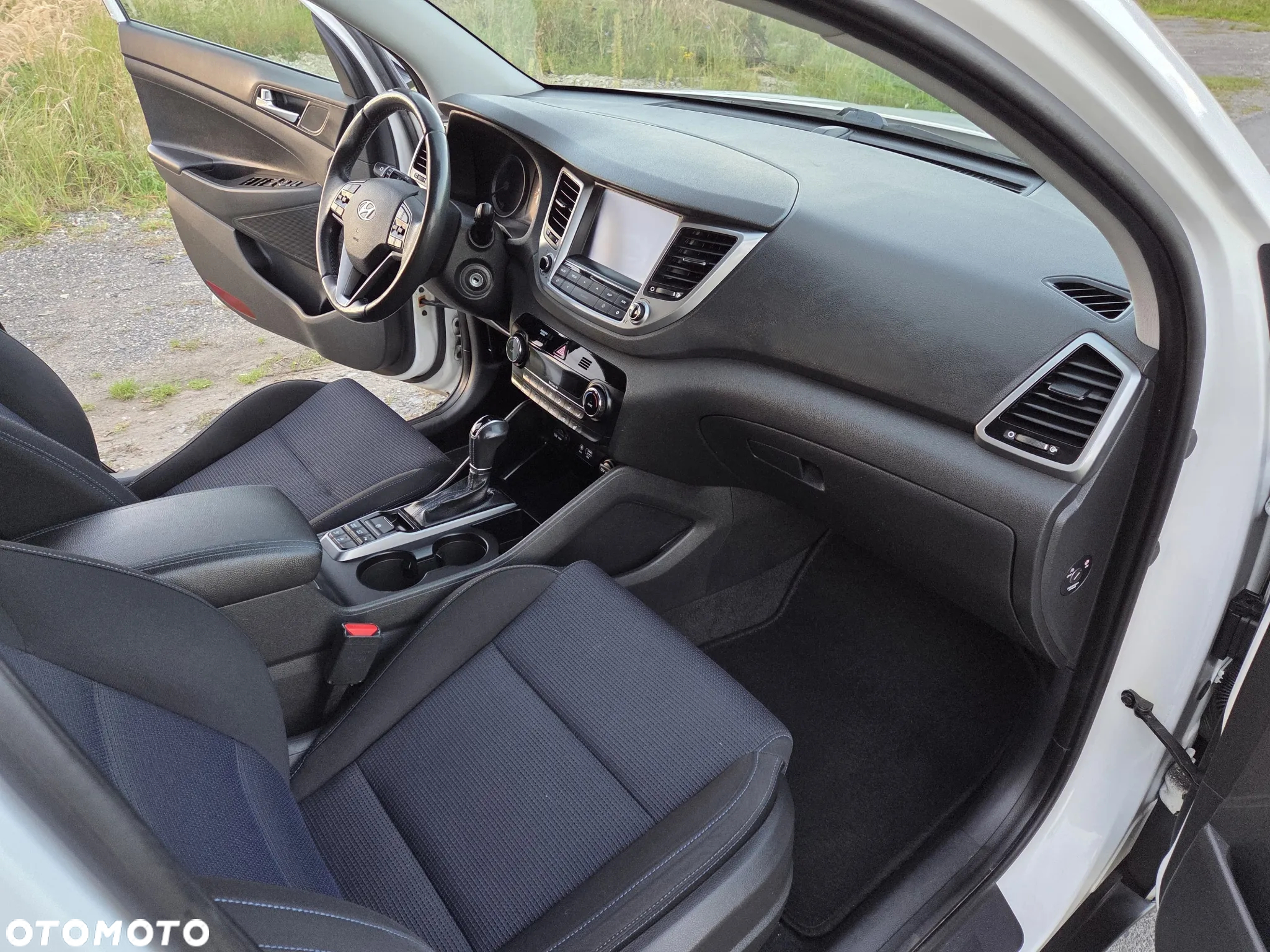 Hyundai Tucson blue 1.7 CRDi 2WD DCT Premium - 12