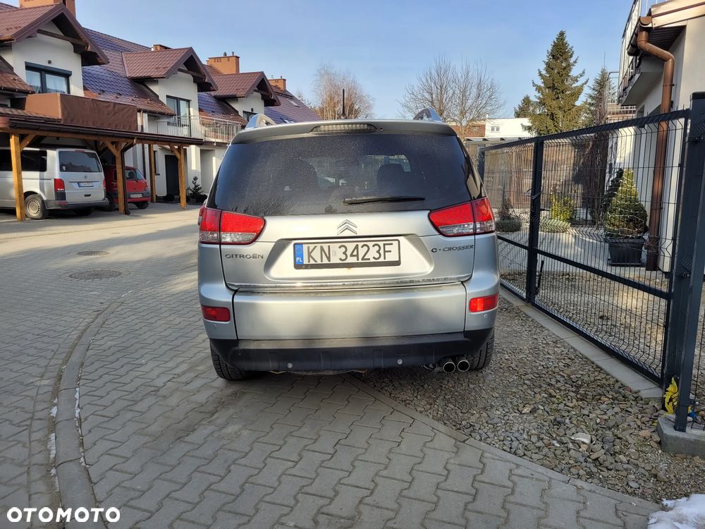 Citroën C-Crosser - 8