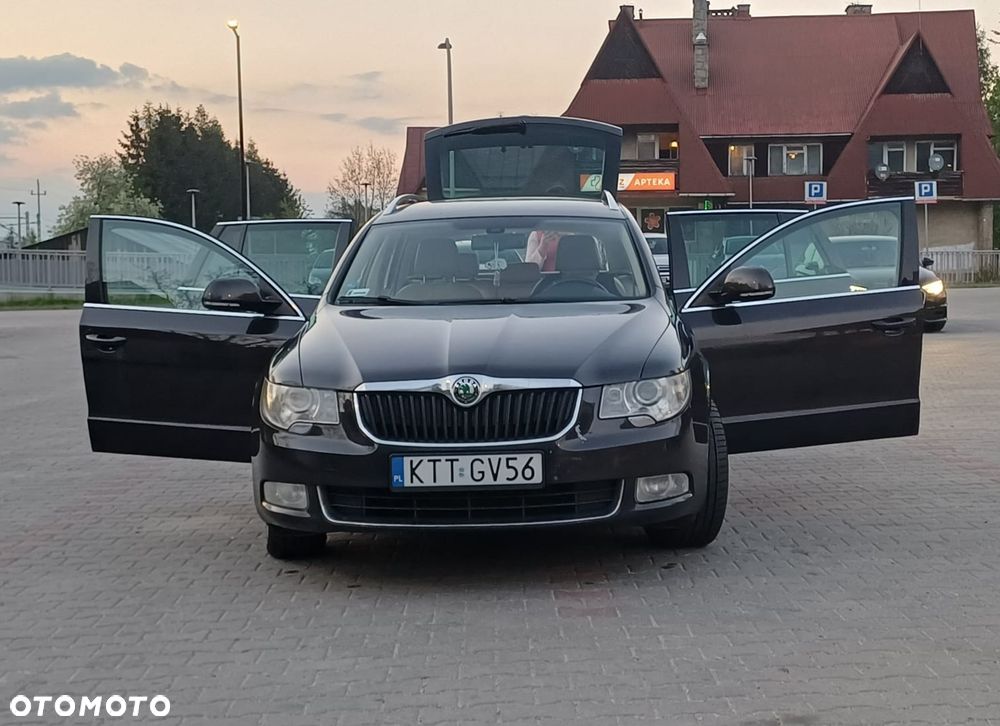 Skoda Superb 2.0 TDI Ambition DSG - 4