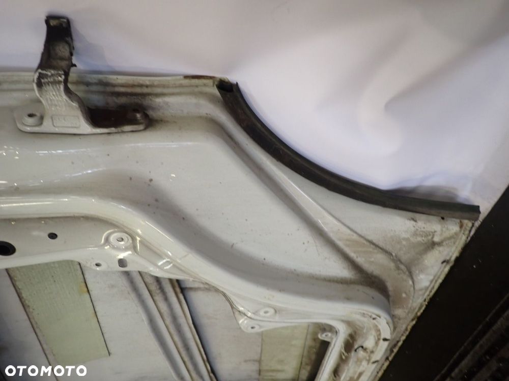 DRZWI LEWY PRZÓD VOLKSWAGEN TRANSPORTER T5 - 18