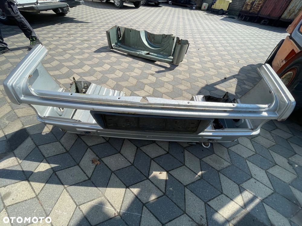 Bmw e30 pas tył - 1