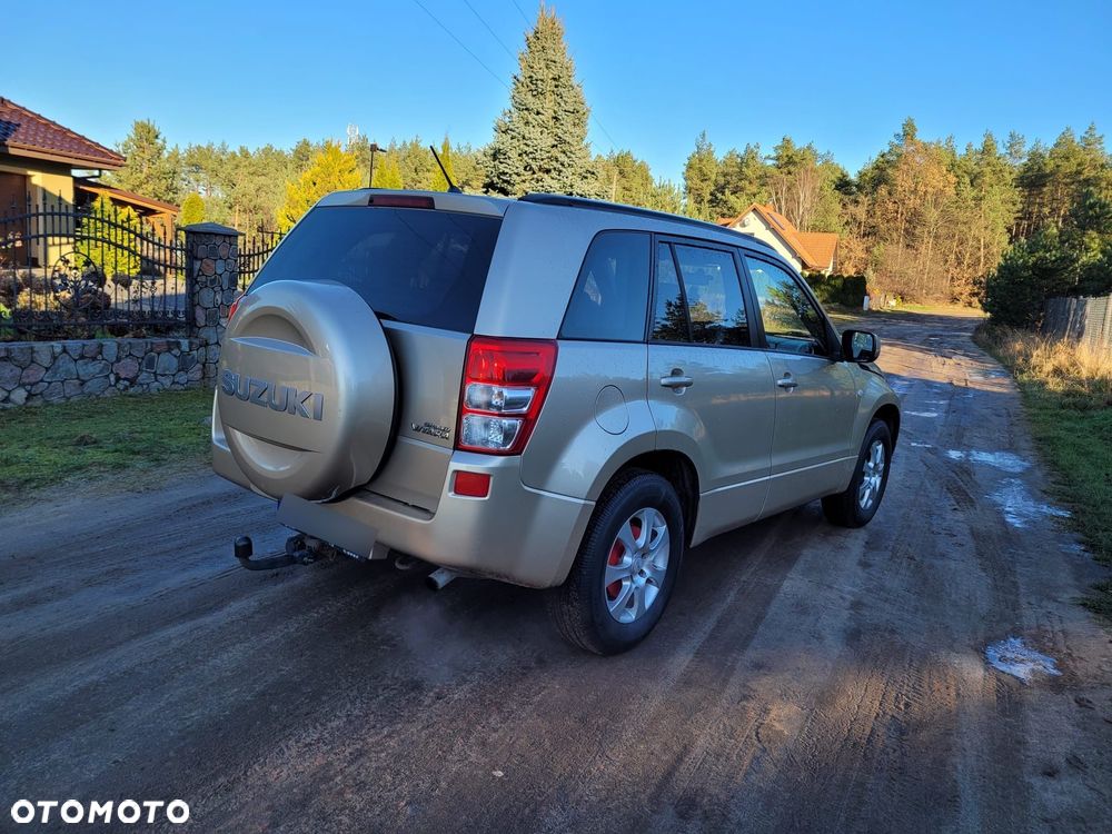 Suzuki Grand Vitara 2.0 De luxe - 3