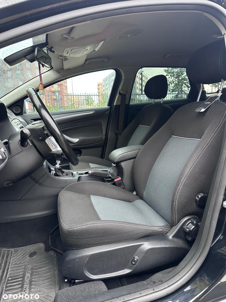 Ford Mondeo - 13