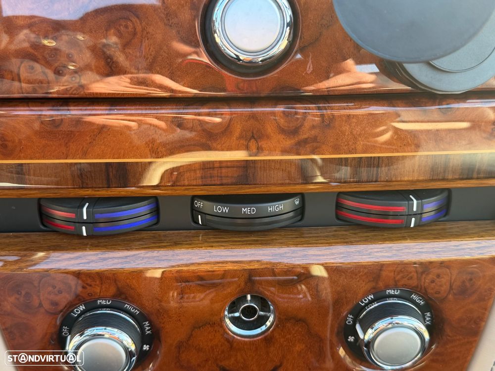 Rolls Royce Phantom 6.8 V12 - 30