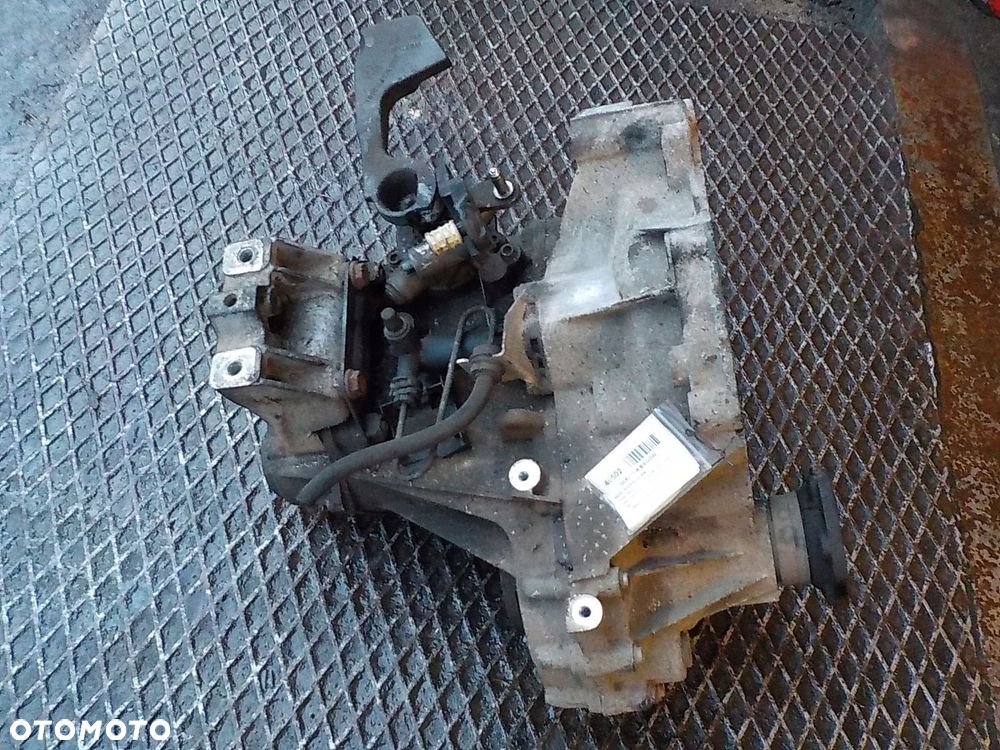 VOLKSWAGEN GOLF V 1.6 FSI SKRZYNIA BIEGÓW JHY - 5