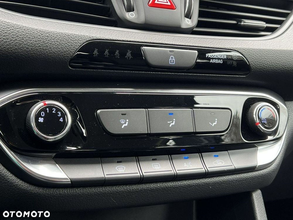 Hyundai i30 - 22