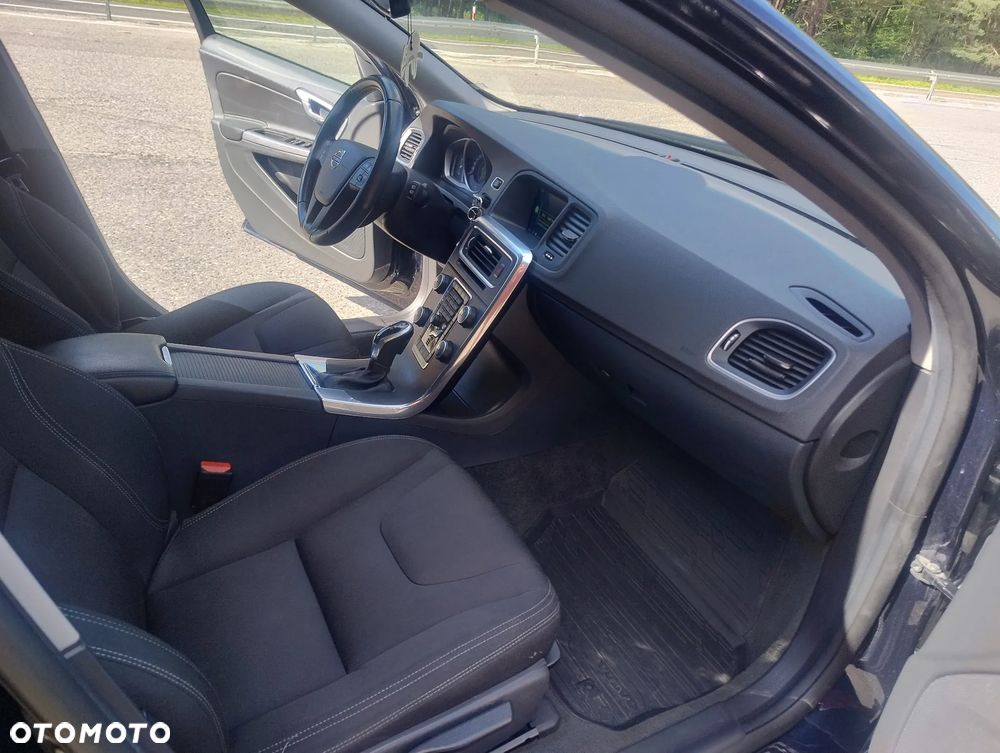 Volvo V60 D2 Geartronic - 10