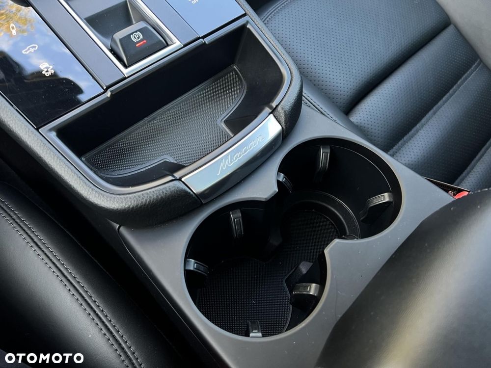 Porsche Macan Standard - 18