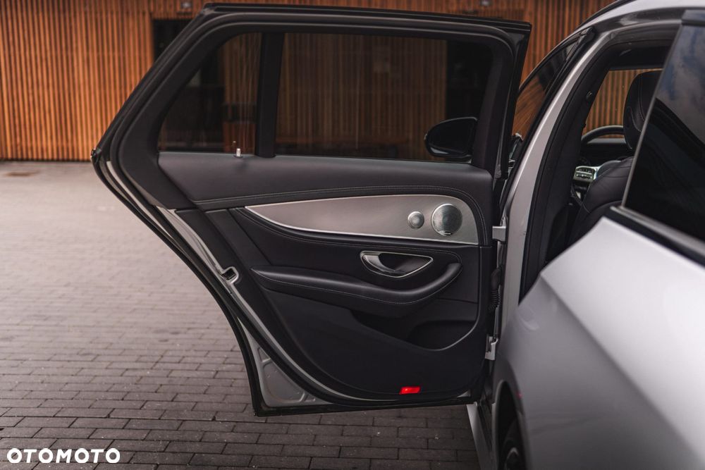 Mercedes-Benz Klasa E 200 d 9G-TRONIC - 20