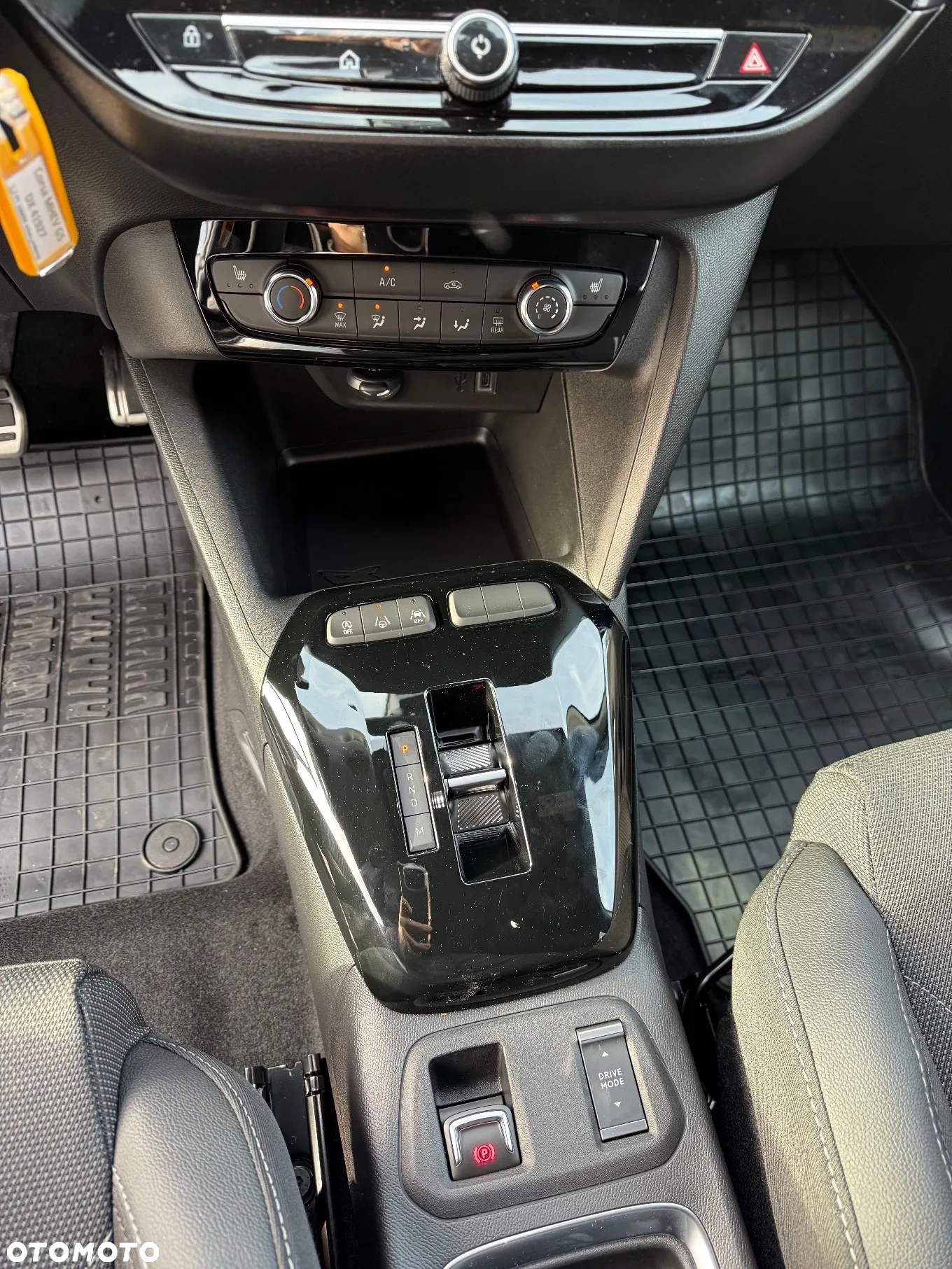 Opel Corsa 1.2 T mHEV GS eDCT - 17