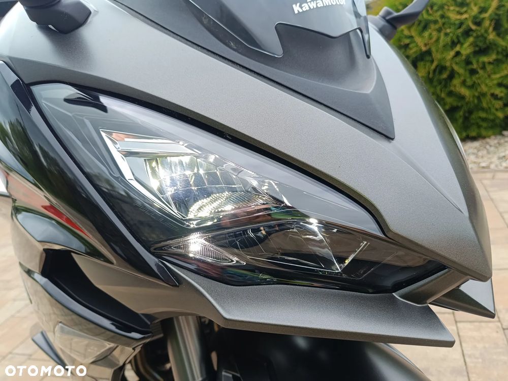Kawasaki Ninja 1000 SX - 15