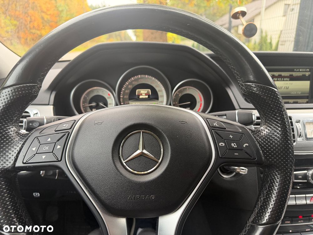 Mercedes-Benz Klasa E - 15