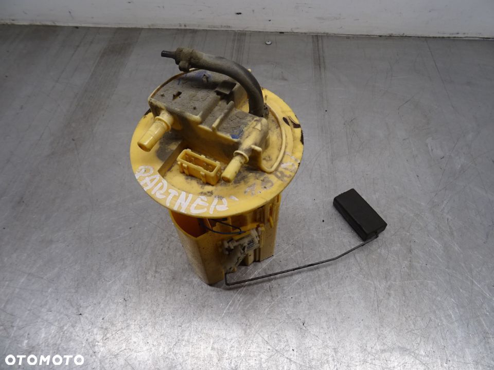 PEUGEOT PARTNER I LIFT 1.6HDI POMPKA POMPA PALIWA 9660795080 - 2