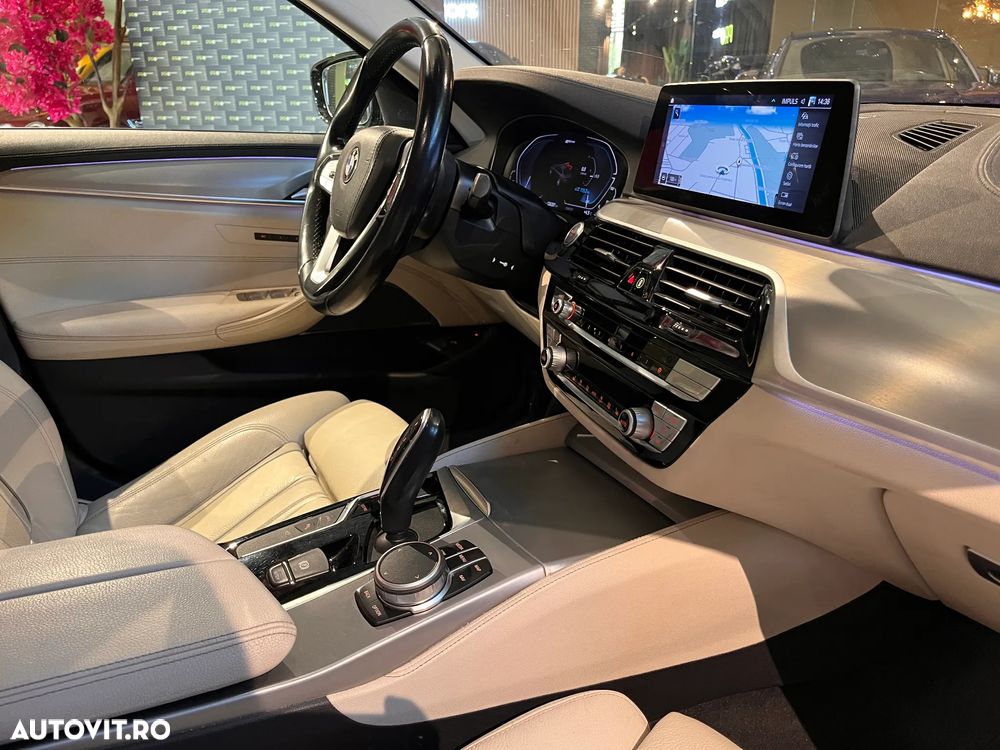 BMW Seria 5 530e xDrive AT PHEV - 28