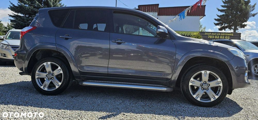 Toyota RAV4 - 13