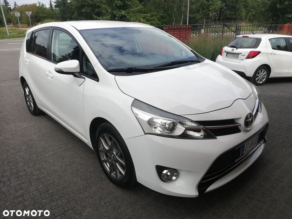 Toyota Verso - 4