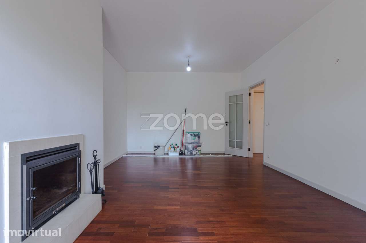 Apartamento T1+1 com 2 varandas, garagem e arrumos | Matosinhos - Grande imagem: 4/26