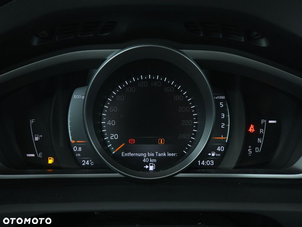 Volvo V40 Cross Country - 15