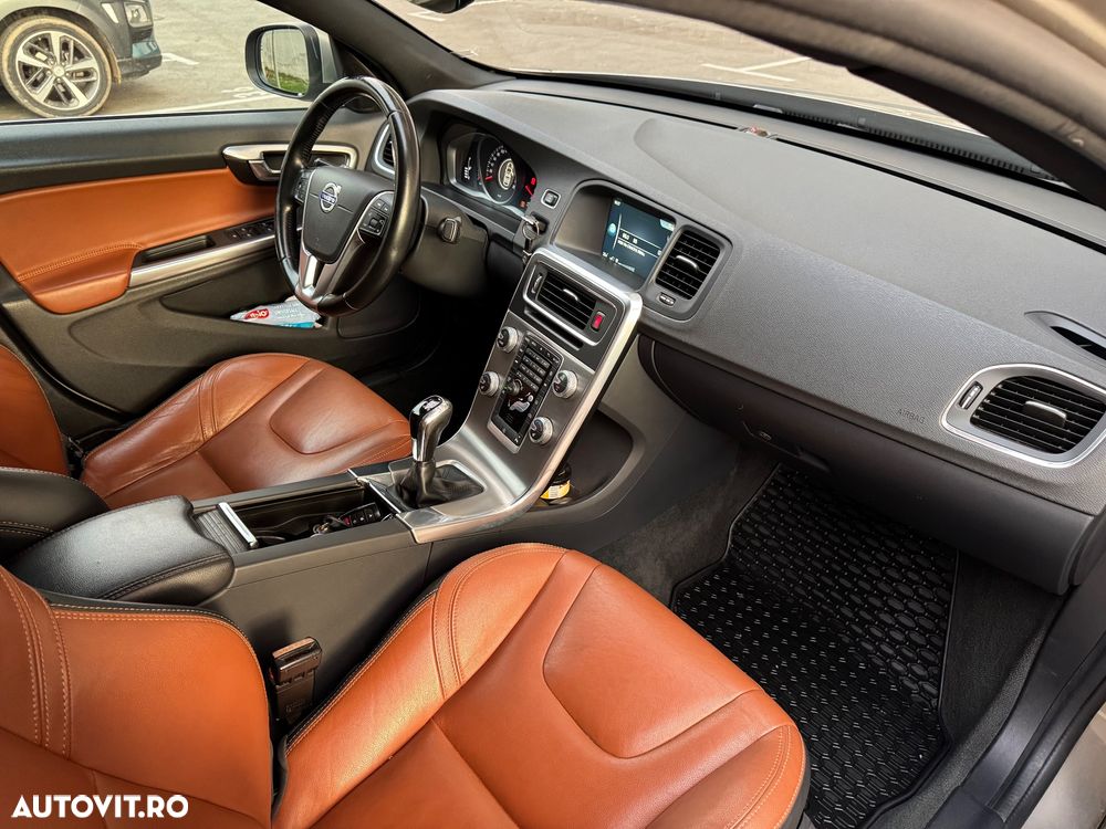 Volvo S60 D3 Momentum - 5
