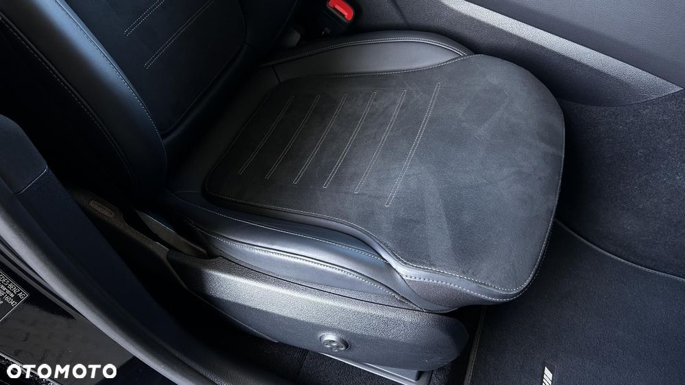 Mercedes-Benz GLC - 26