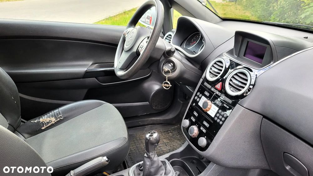 Opel Corsa 1.4 16V Enjoy - 18