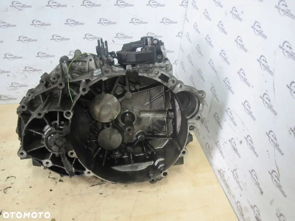 VOLVO C30 07r 2.5 TURBO B5254T3 220KM skrzynia biegów manualna 366R 7002 FD - 2