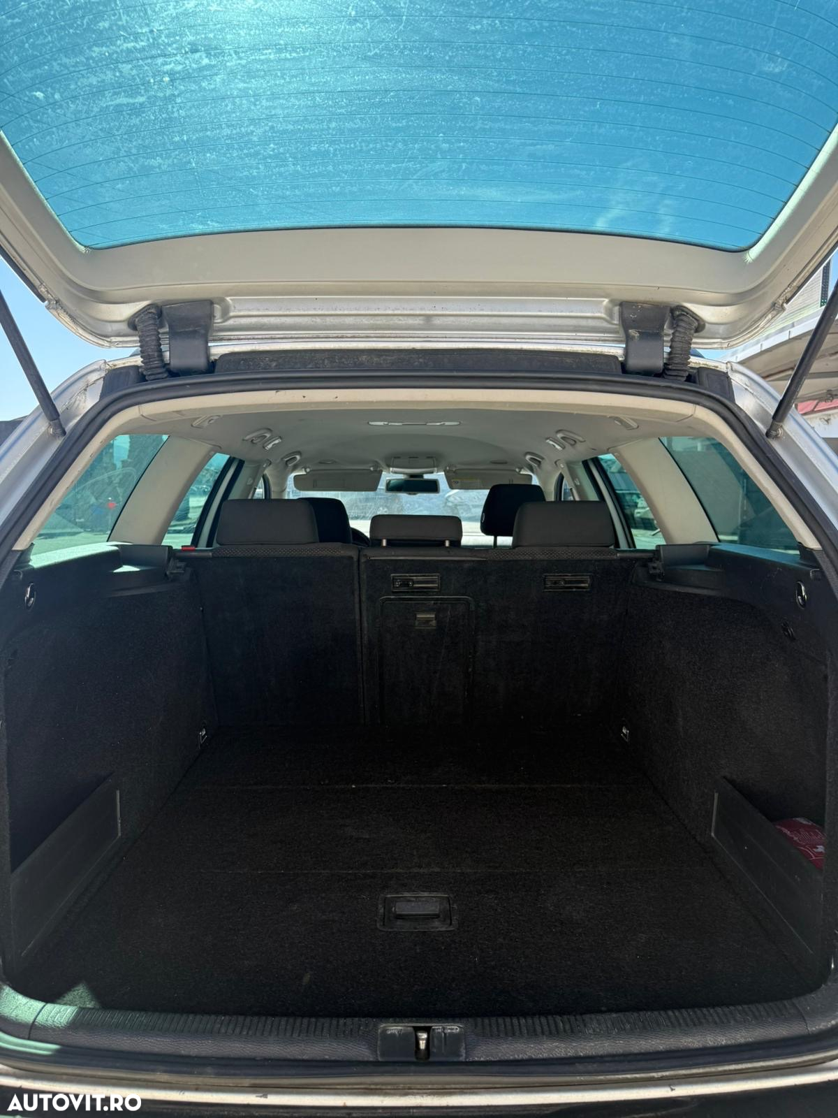 Volkswagen Passat Variant 2.0 TDI DPF DSG Comfortline - 8