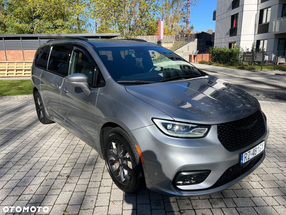 Chrysler Pacifica - 6