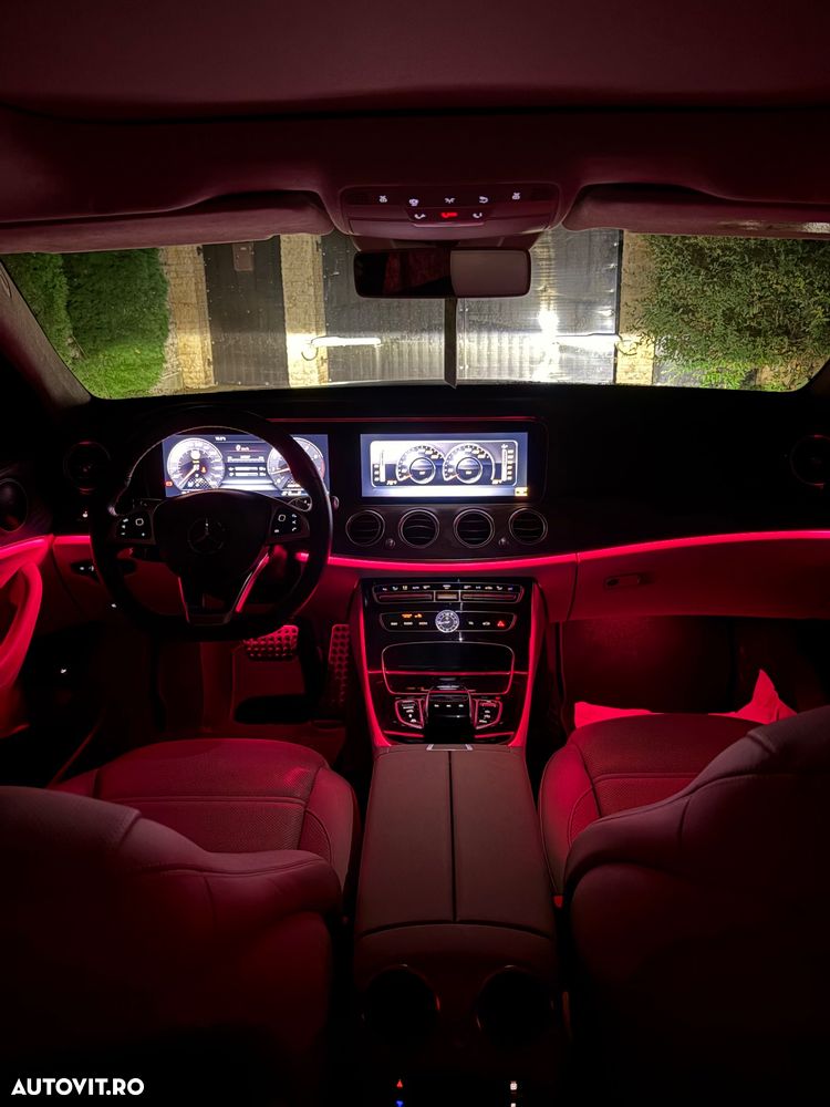 Mercedes-Benz E 43 AMG 4Matic 9G-TRONIC - 12