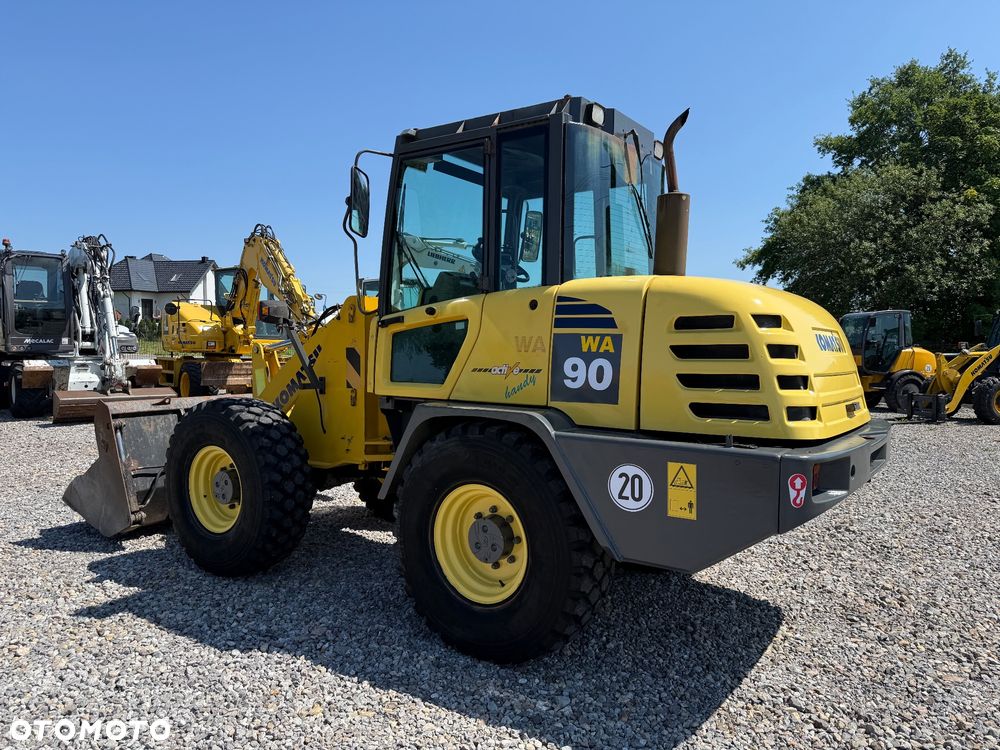 Komatsu WA90 - 4