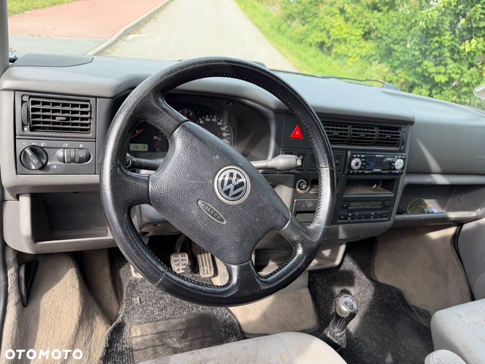 Volkswagen Multivan - 19