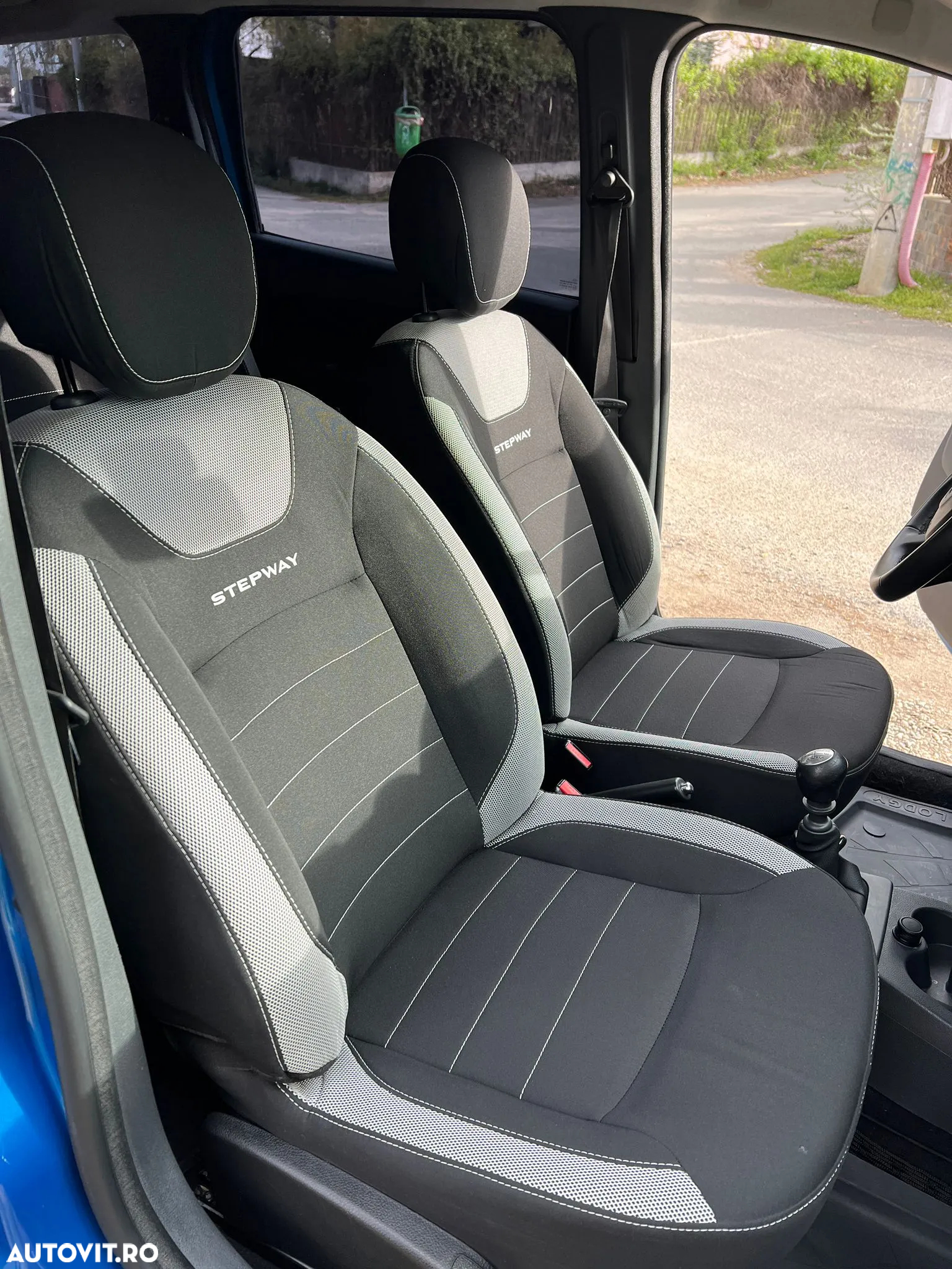 Dacia Lodgy 1.5 Blue dCi Stepway - 12