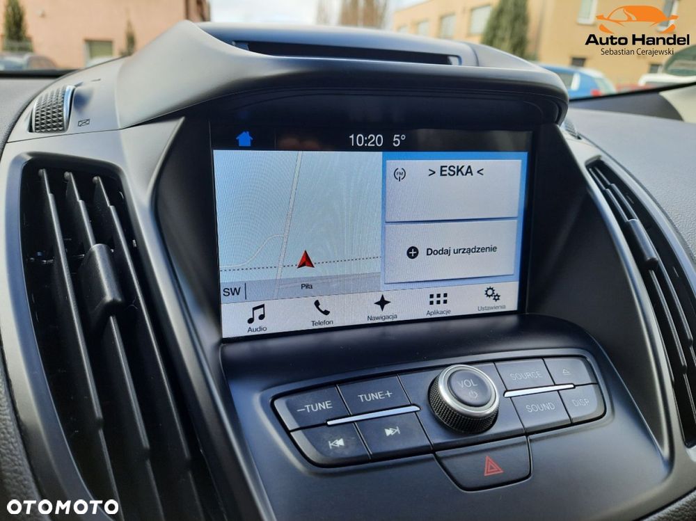 Ford Kuga 1.5 EcoBoost 2x4 Titanium - 24