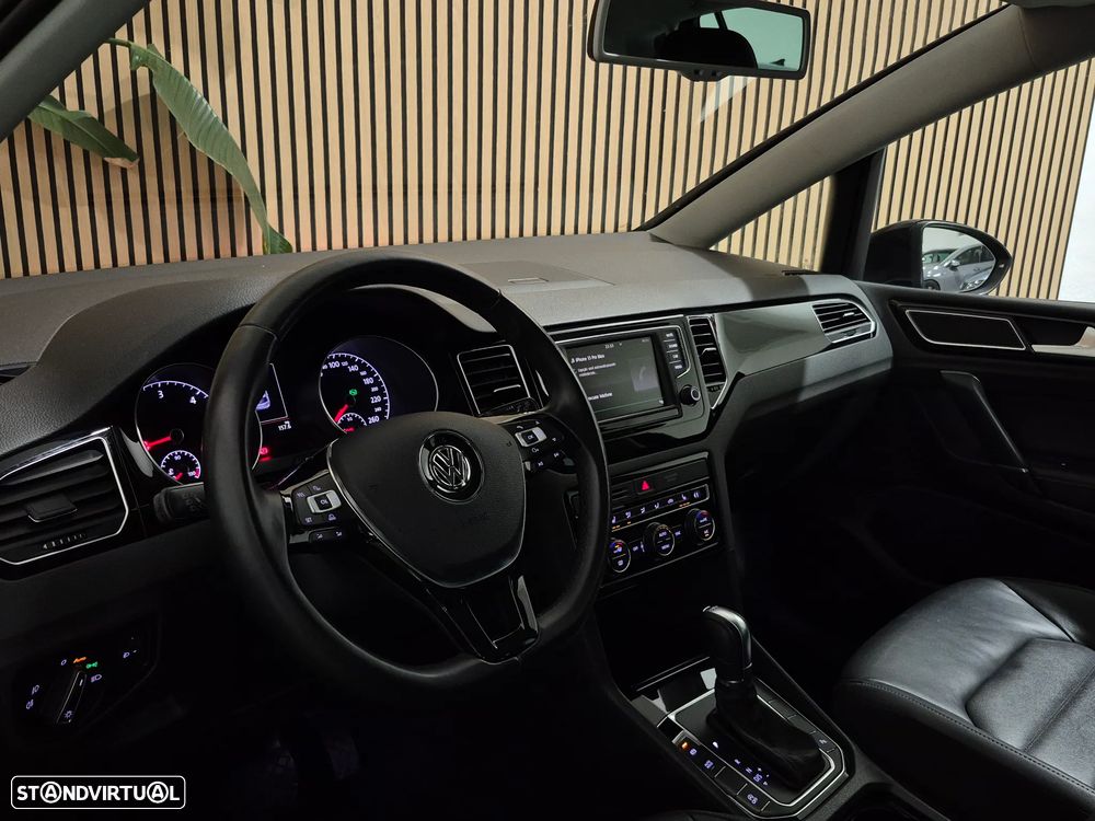 VW Golf Sportsvan 1.6 TDI Highline DSG - 11