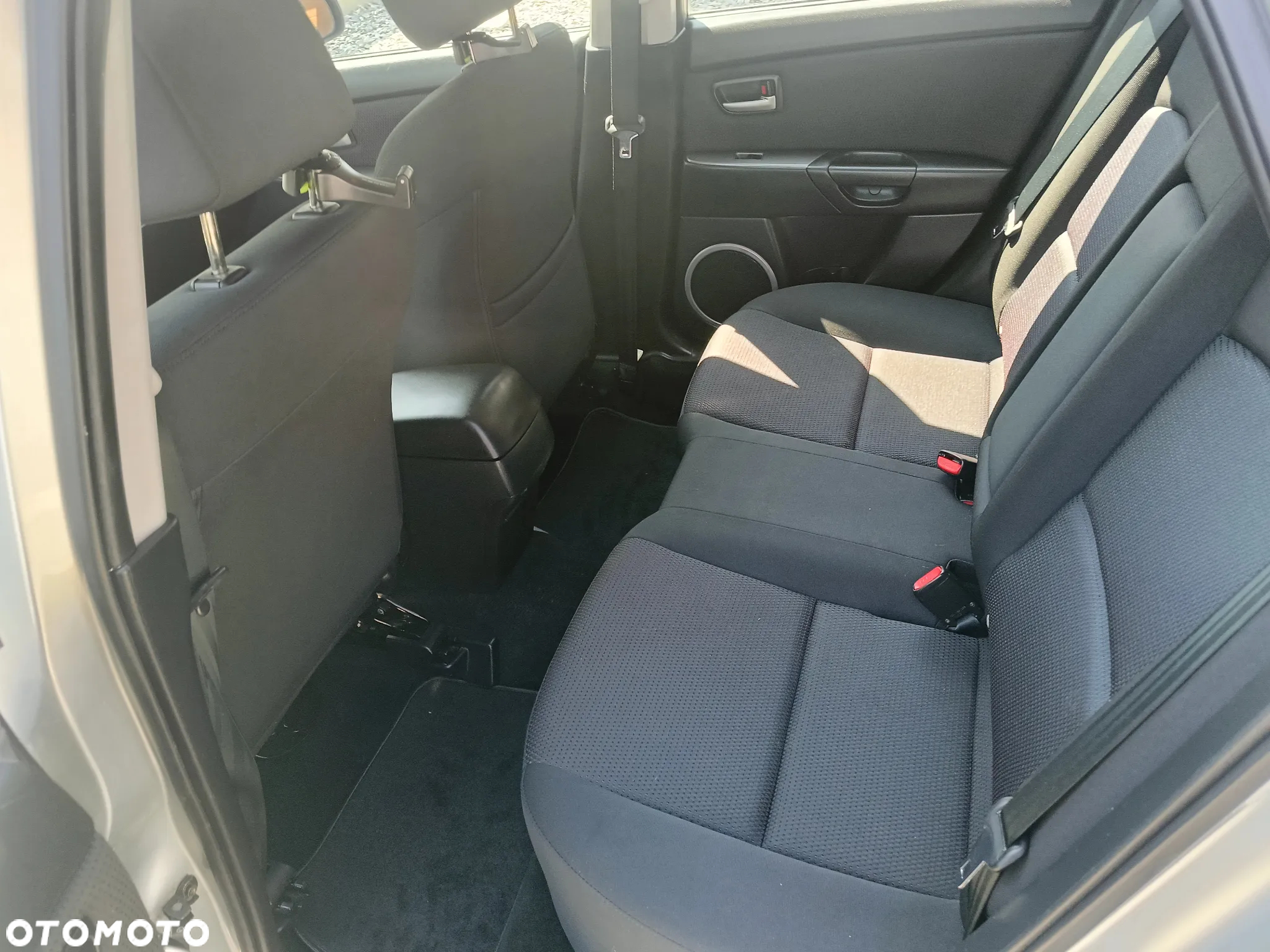 Mazda 3 1.6 CD Active + - 9