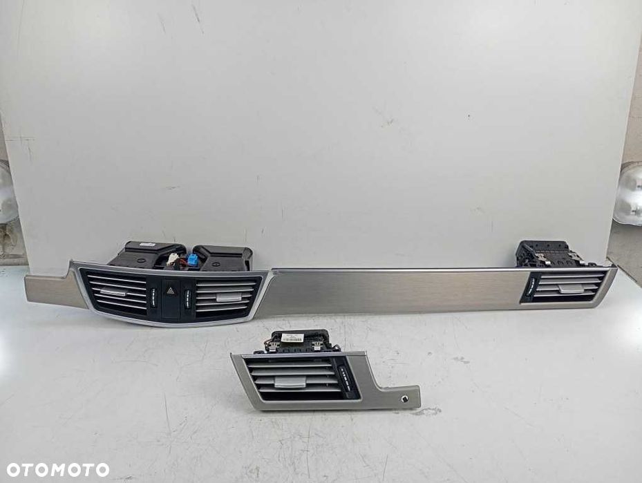 dekor konsoli kratka nawiewu listwa chrom mercedes w212 e-klassa A2128302854 - 1