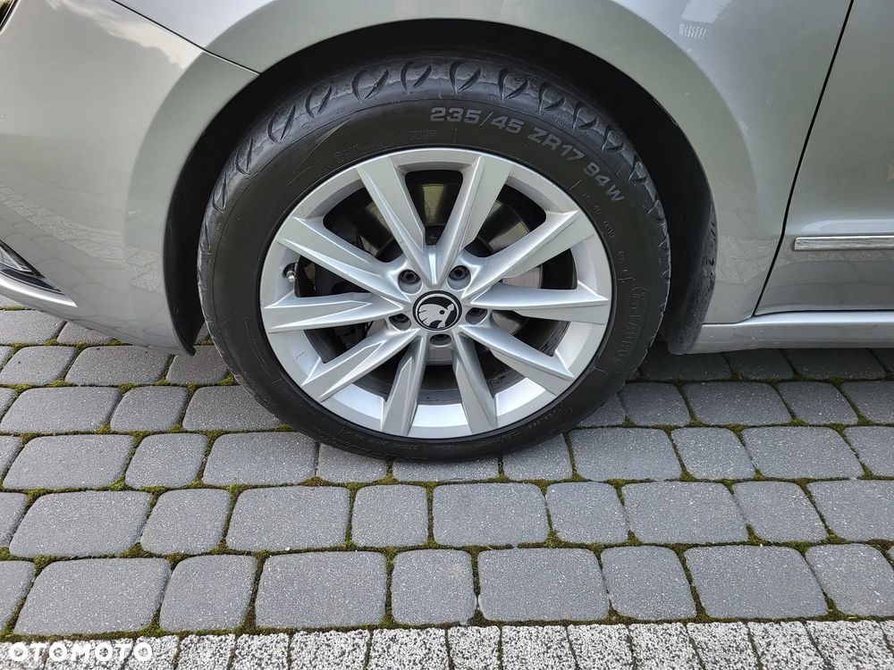 Skoda Superb Combi 2.0 TDI Exclusive - 25