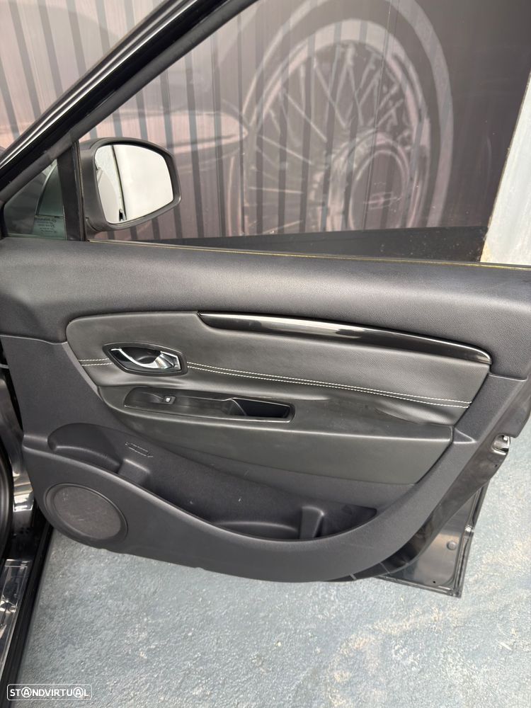 Renault Grand Scénic 1.5 dCi Bose Edition SS - 41