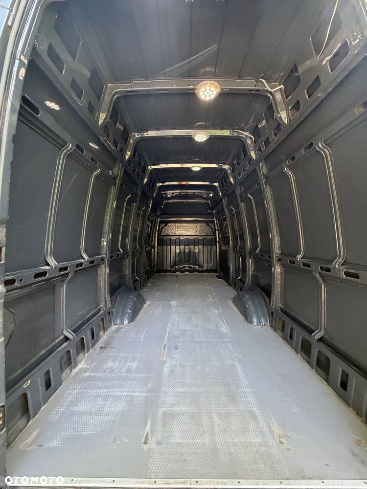 Iveco DAILY - 12