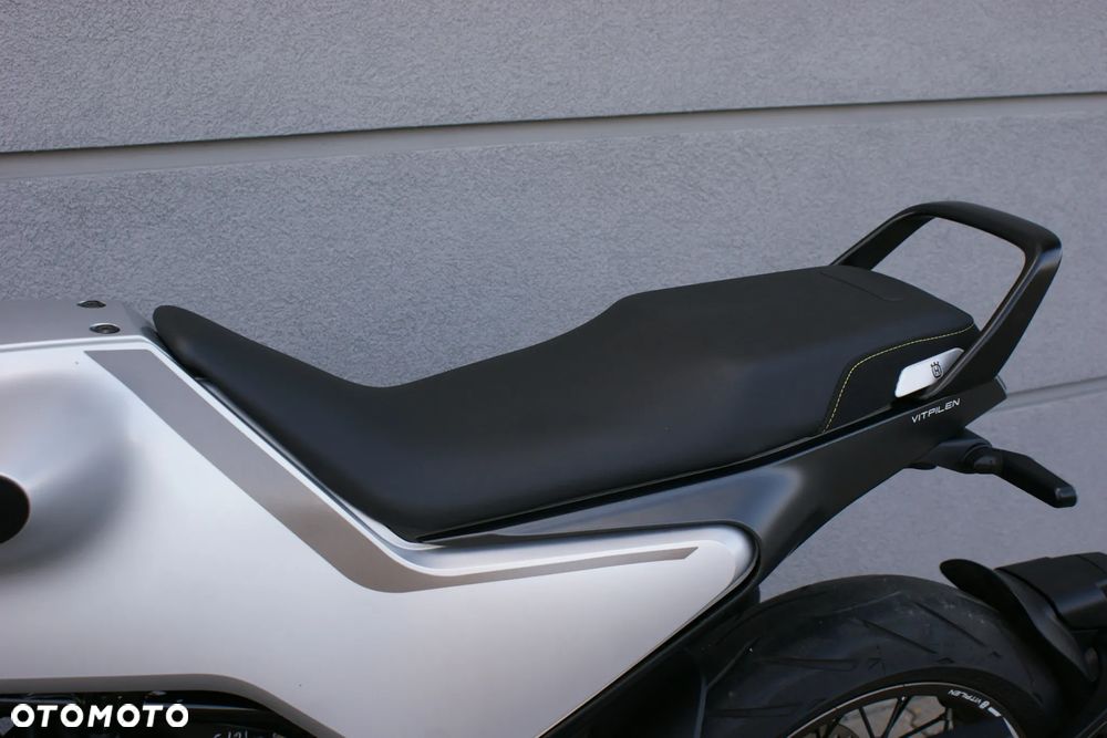 Husqvarna Vitpilen - 12