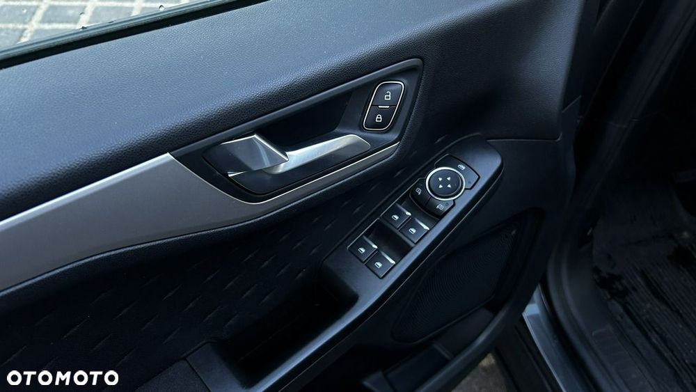 Ford Kuga - 20