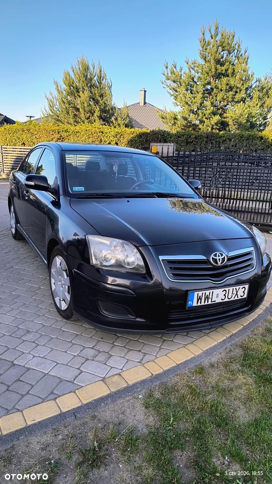 Toyota Avensis 1.8 VVT-i Sol Premium - 3