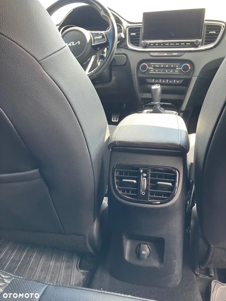 Kia Ceed 1.5 T-GDI Business Line - 16