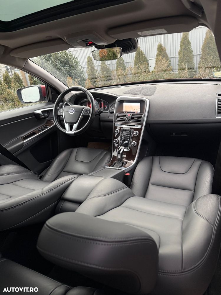 Volvo XC 60 D3 Geartronic Momentum - 11