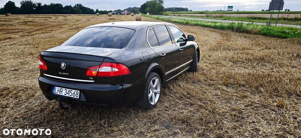 Skoda Superb 1.8 TSI Elegance DSG - 4