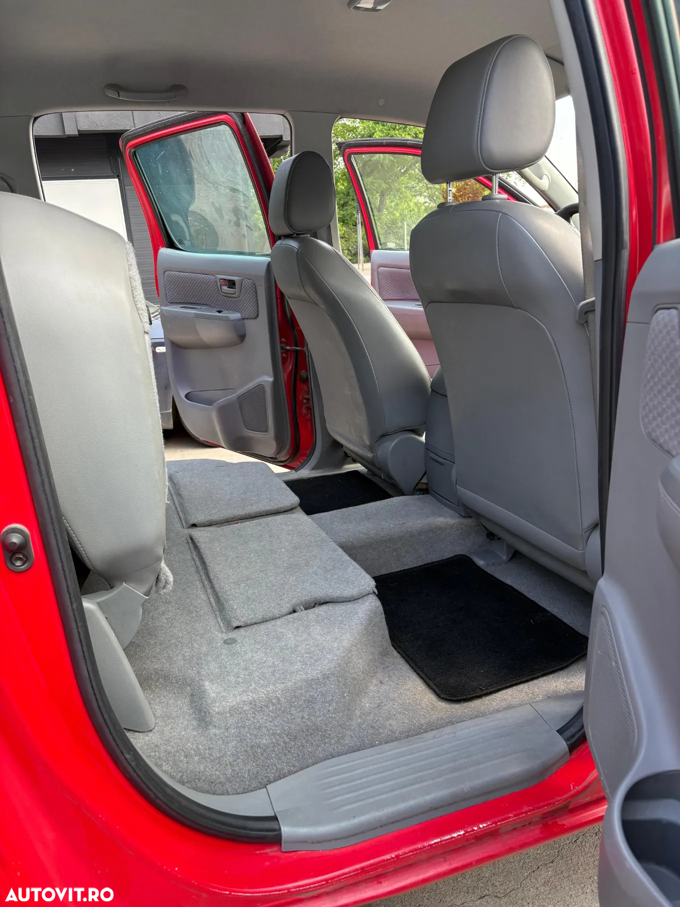 Toyota Hilux 4x4 Double Cab - 3