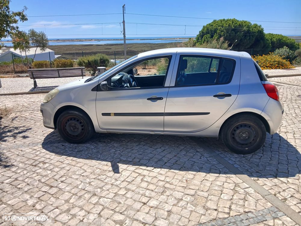 Renault Clio 1.5 dCi Dynamique S - 11