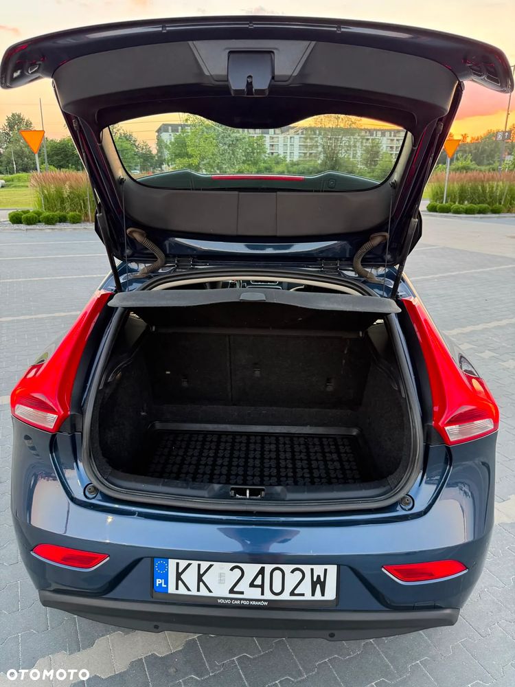 Volvo V40 D2 Summum - 29